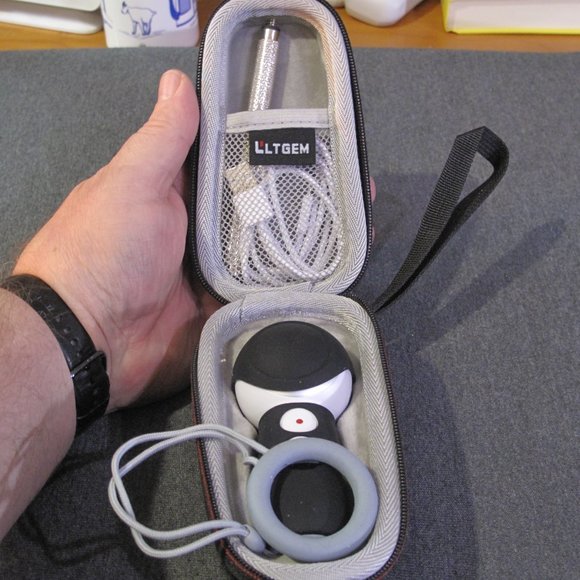 Samsung Gear 360 (2017 Edition) Real 360° 4K VR Camera - Picture 4 of 15